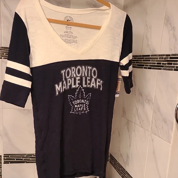 TORONTO MAPLE LEAVES Navy and White Short Sleeve Tee W M - Picture 1 of 5